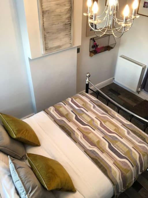 Mumbles - Modern Apartment With Panoramic Sea Views Oystermouth Exterior photo